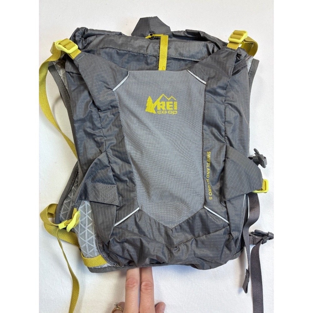 REI Swiftland Hydro 5 Hydration Pack Gray Yellow Trail Running Vest 5L